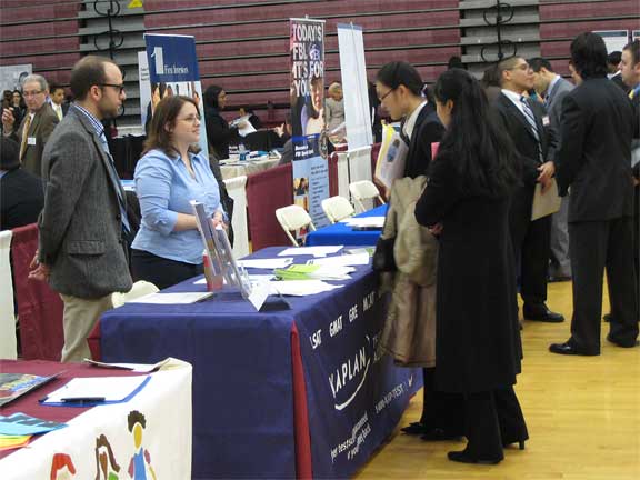 CSI seniors, juniors, grad students, and alumni can connect with employers at the 2009 Job Fair. 